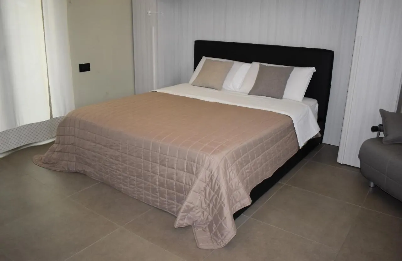 Casa vacanze Black & White Cairate Italia